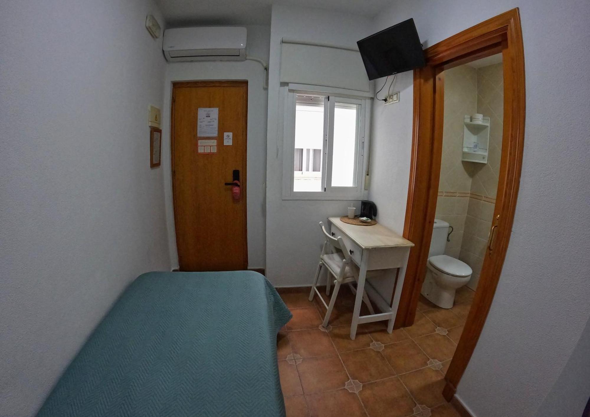 Hostal Canalejas กาดิซ ภายนอก รูปภาพ